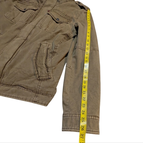Levi’s Jacket Sherpa Lined Quilted Fleece Hood Trucker Durable Canvas Medium - Picture 3 of 9